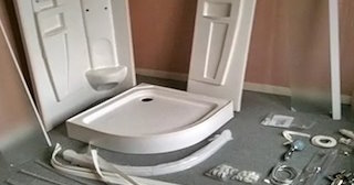 Установка и монтаж душевых кабин от 4152 руб. в Боровичах - СантехДомБрв
